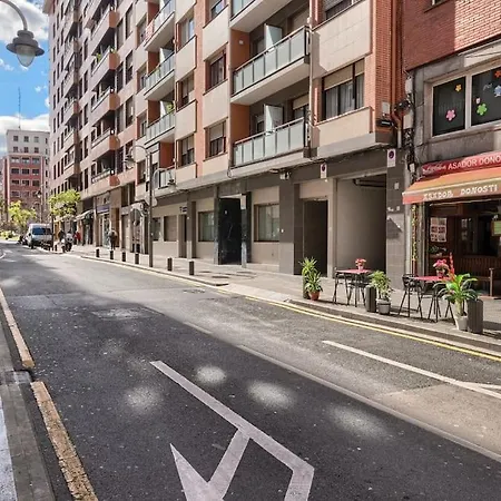 San Mames Football & Parking Bilbao Buitenkant foto